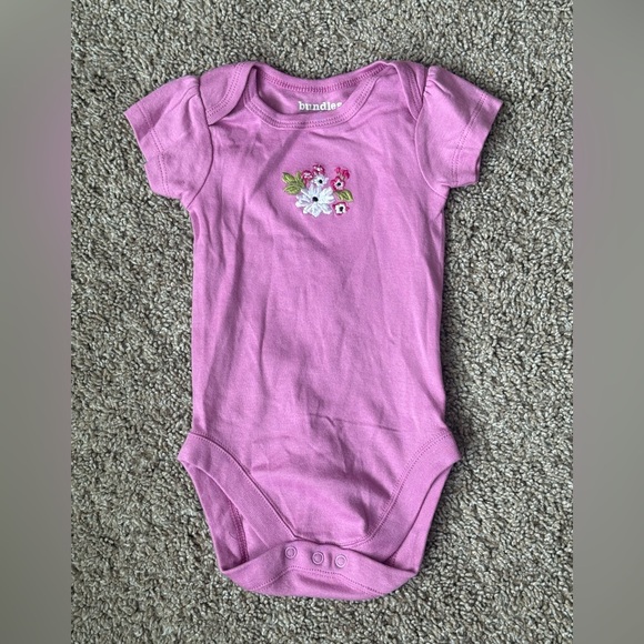 4/$20 Pink and Purple Baby Onesie Set 4 pieces Brand New - Picture 5 of 8